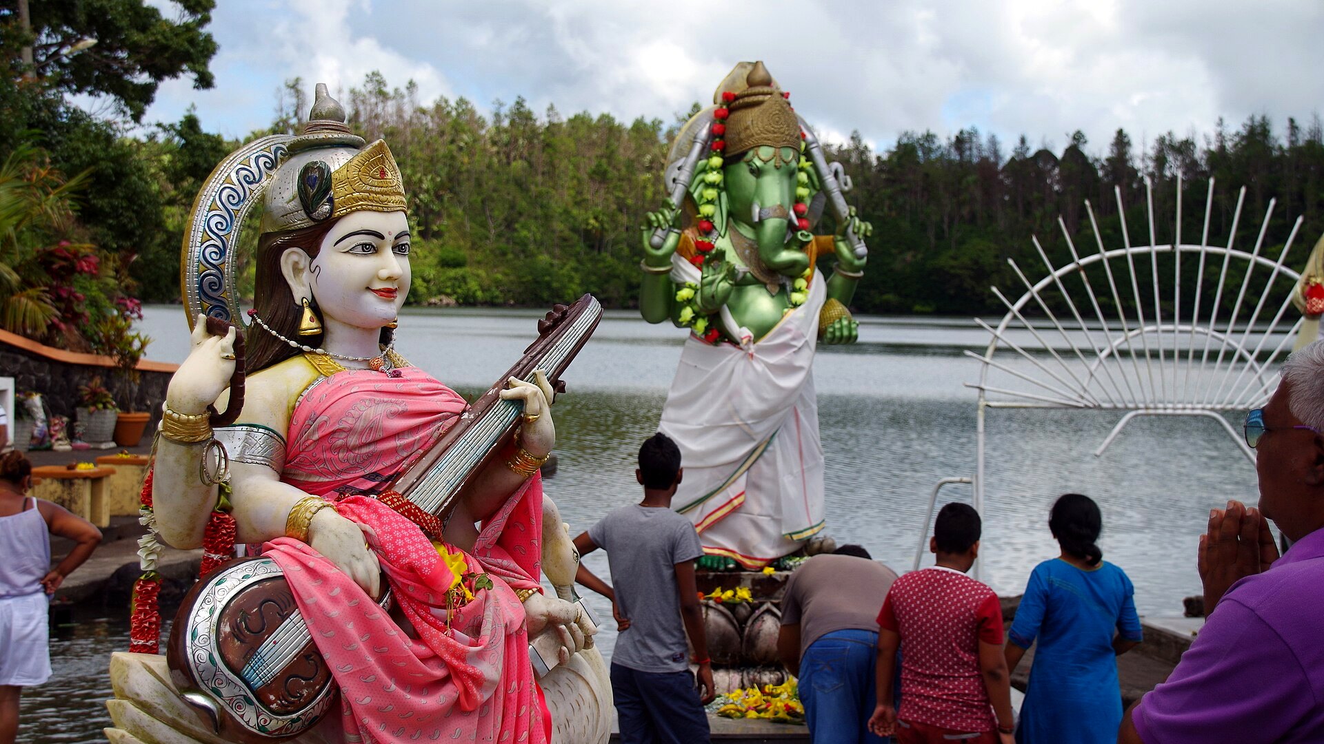 Shore shrines at Ganga Talao